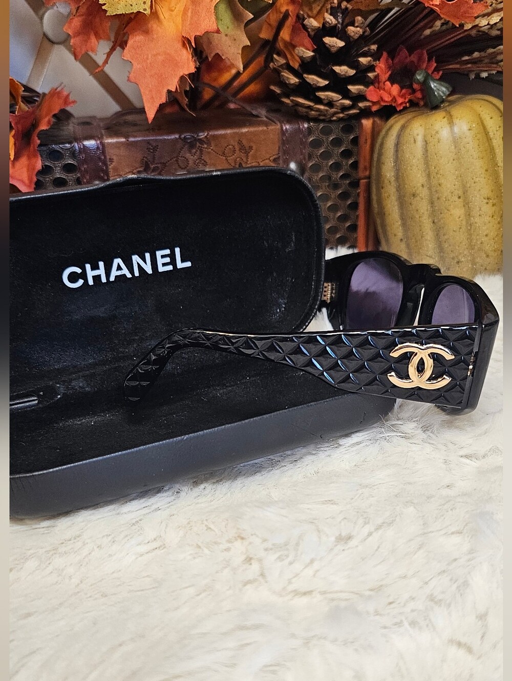 Authentic Vintage 80s Chanel Quilted CC Logo Sunglasses 01450 94305 w/ Case - Picture 3 of 7